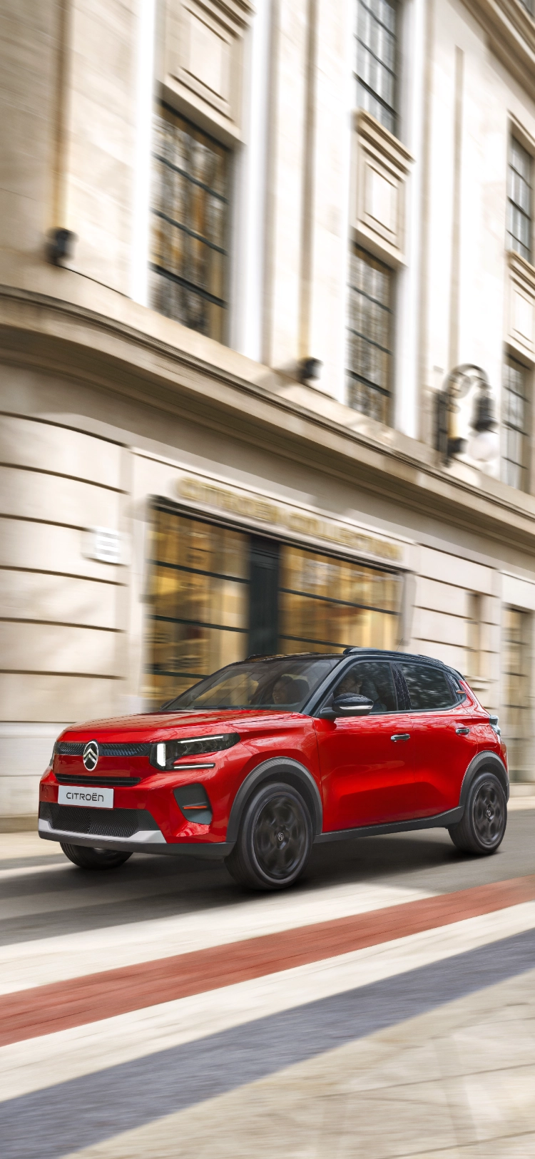 Vista frontale a tre quarti statica della Citroën C3 compact SUV che mostra il design moderno per una mobilità quotidiana sicura, efficiente e conveniente.
